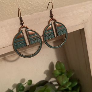 Gorgeous dangly copper earrings!